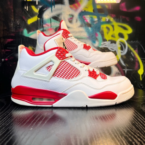 Nike Other - NIKE AIR JORDAN 4 “ALTERNATE” size 12
